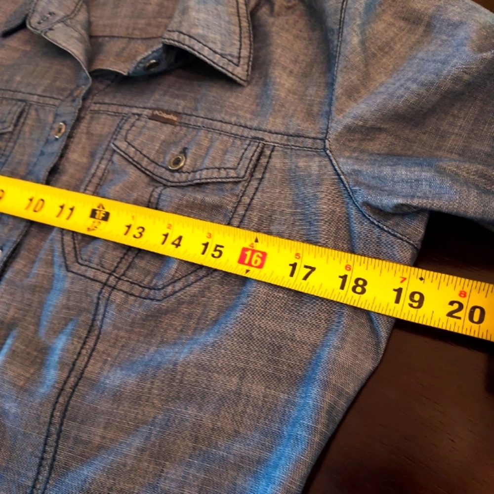 Columbia: Ladies Couple Button Front Tapered Refined Chambray Shirt. - Picture 9 of 12